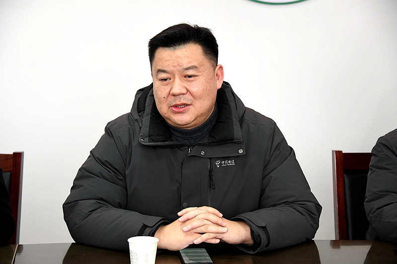 圖五：中國電信潢川分公司總經理劉志偉介紹項目基本情況及實施計劃.JPG