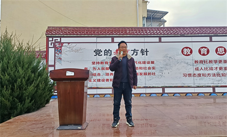 總務主任李祥勇講話.jpg