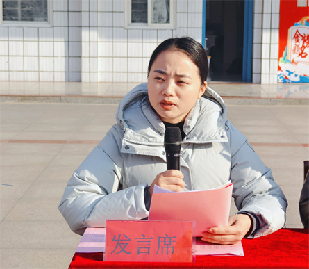 教師代表發言.jpg