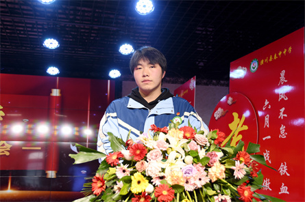 5.學生代表李鑫發言.JPG